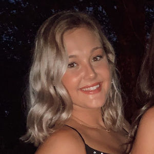 Meet your Posher, Lauren